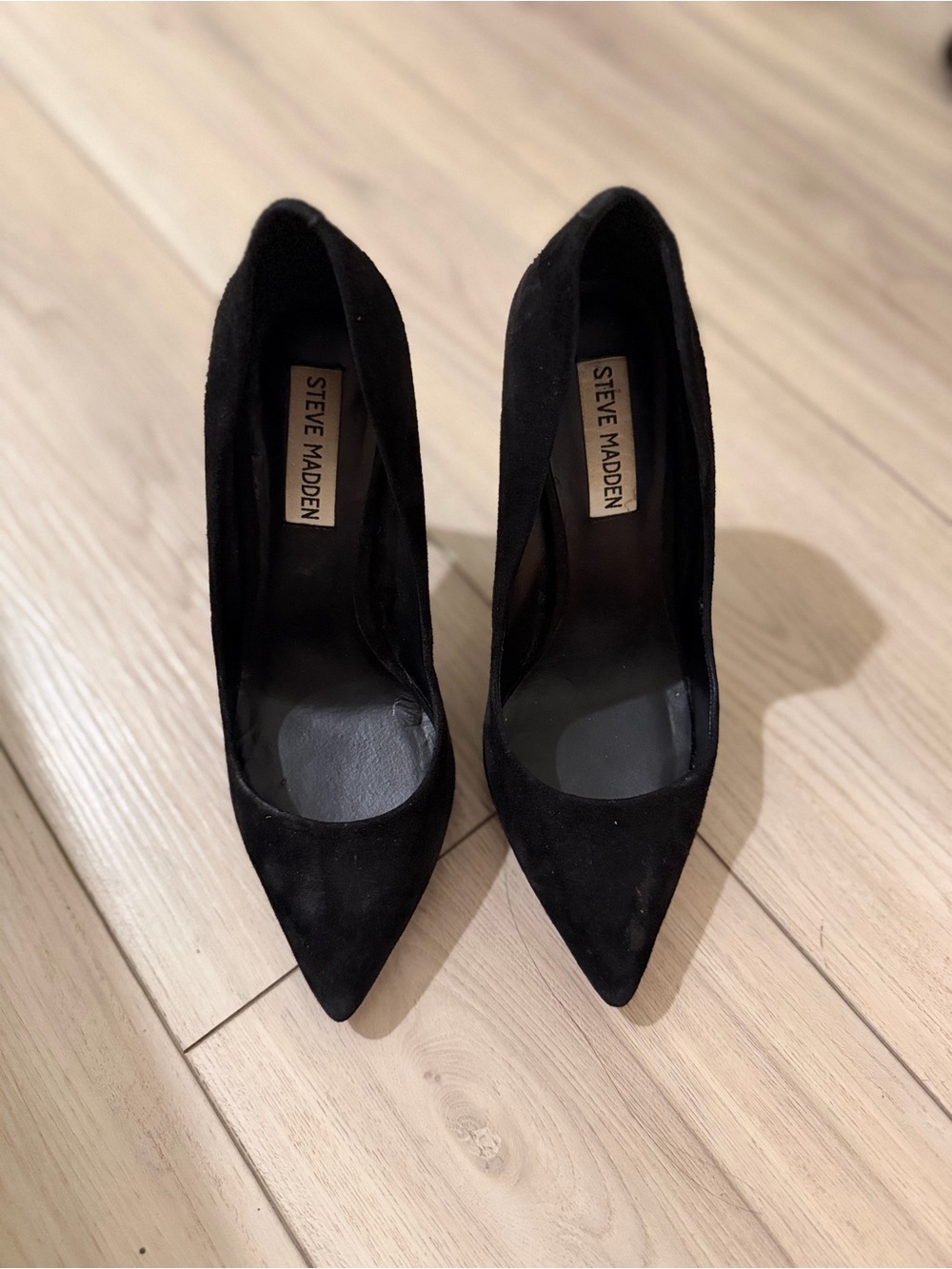 Steve Madden Black Suede Pointed Toe Pumps